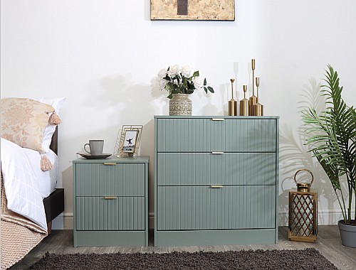 Nashville Bedroom Furniture - 11 Door/Drawer & 11 Base Finishes